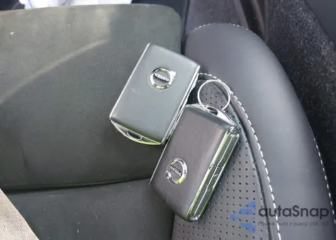 2020 Volvo Xc40 T5 R-Design z USA, uszkodzony, nr VIN YV4162UM3L2318762